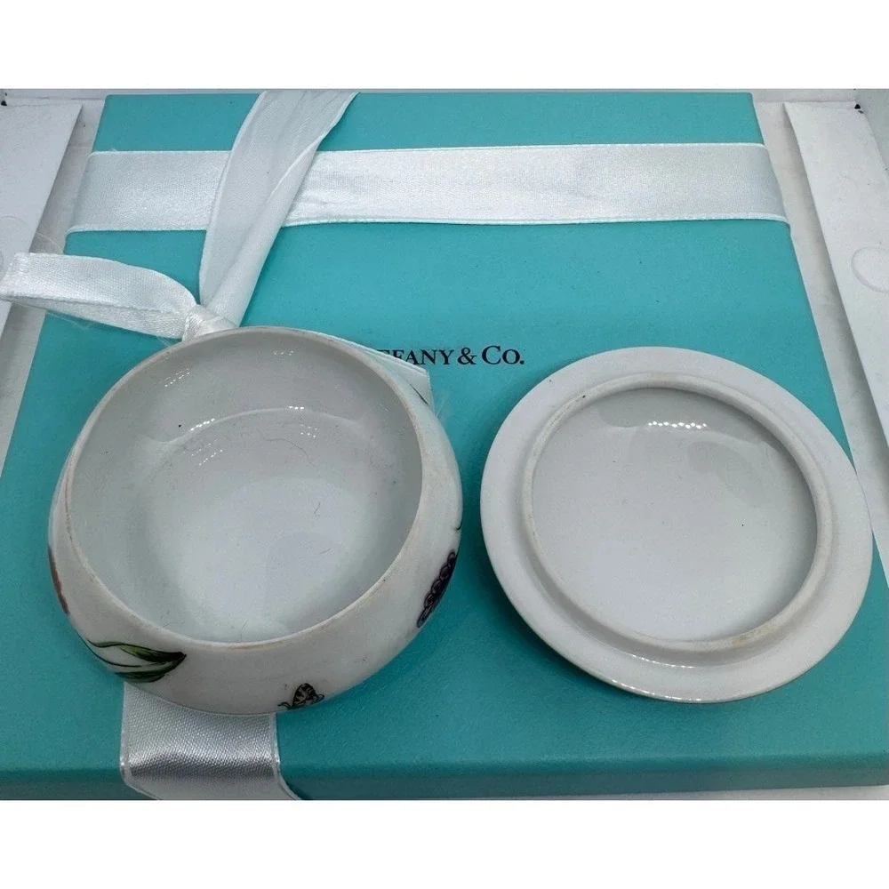 Tiffany & Co. White Orange Floral Butterfly Limoges Trinket Box One Size